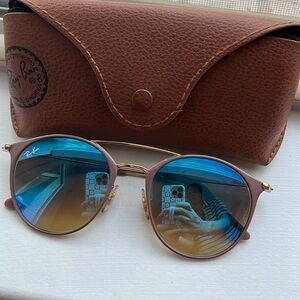 Women’s Ray-Ban Phantos Frame Beige on Gold